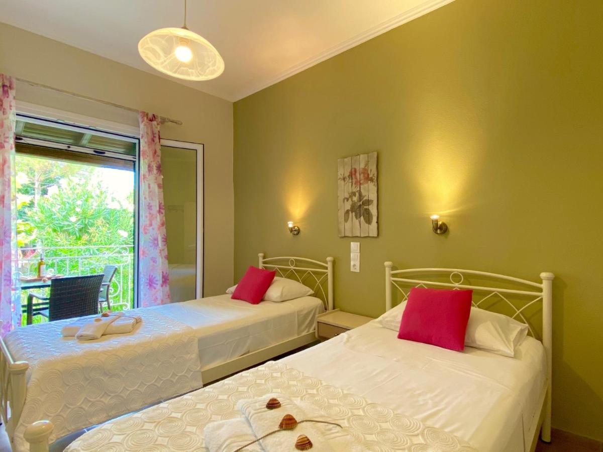 אצ'ארבי Asteraki Beach House By Dadovillas מראה חיצוני תמונה