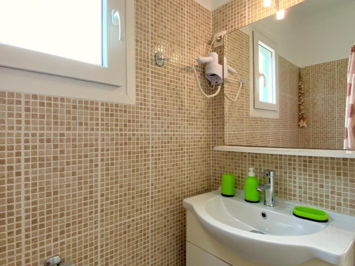 אצ'ארבי Asteraki Beach House By Dadovillas מראה חיצוני תמונה