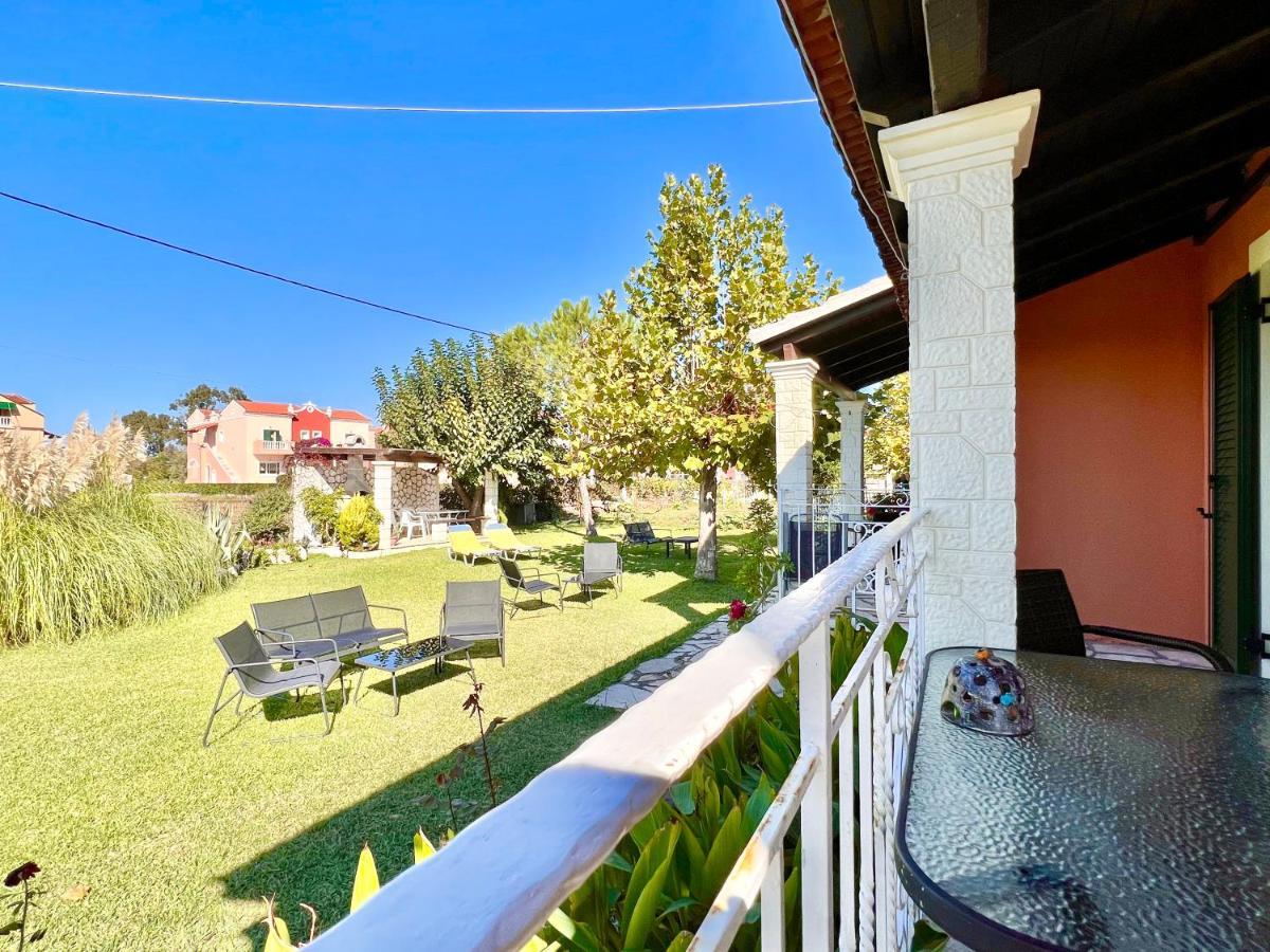 אצ'ארבי Asteraki Beach House By Dadovillas מראה חיצוני תמונה